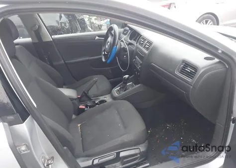 2015 Volkswagen Jetta 2.0L S z USA, uszkodzony, nr VIN 3VW2K7AJ5FM203732